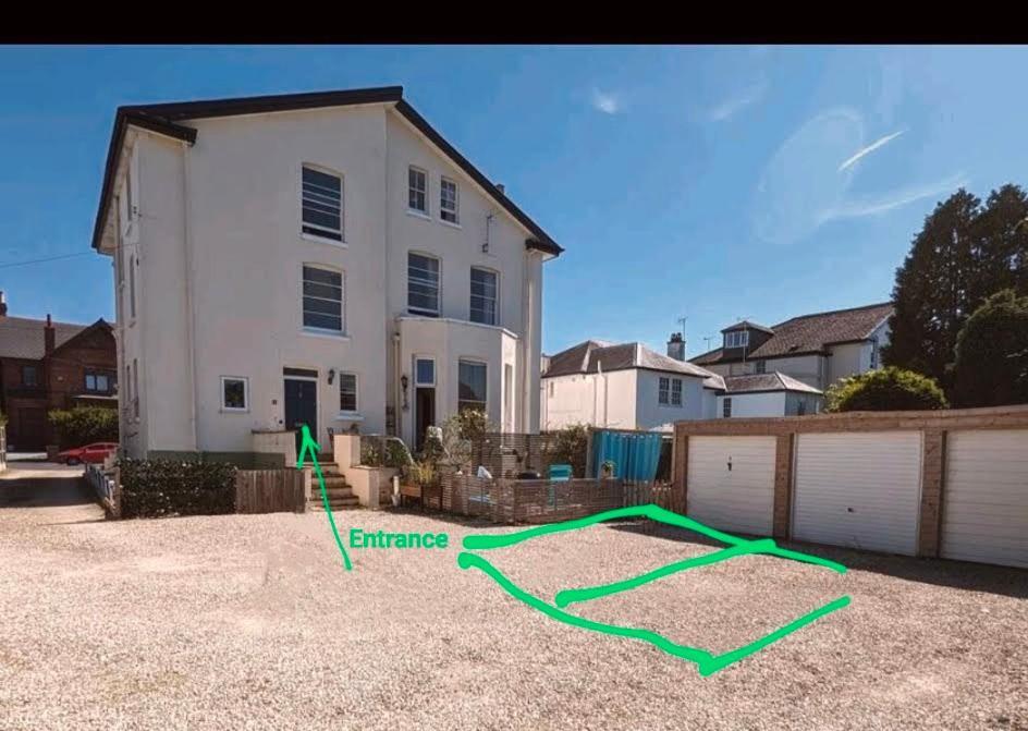 Cotswold Vip Regency Lodge Cheltenham Exterior foto