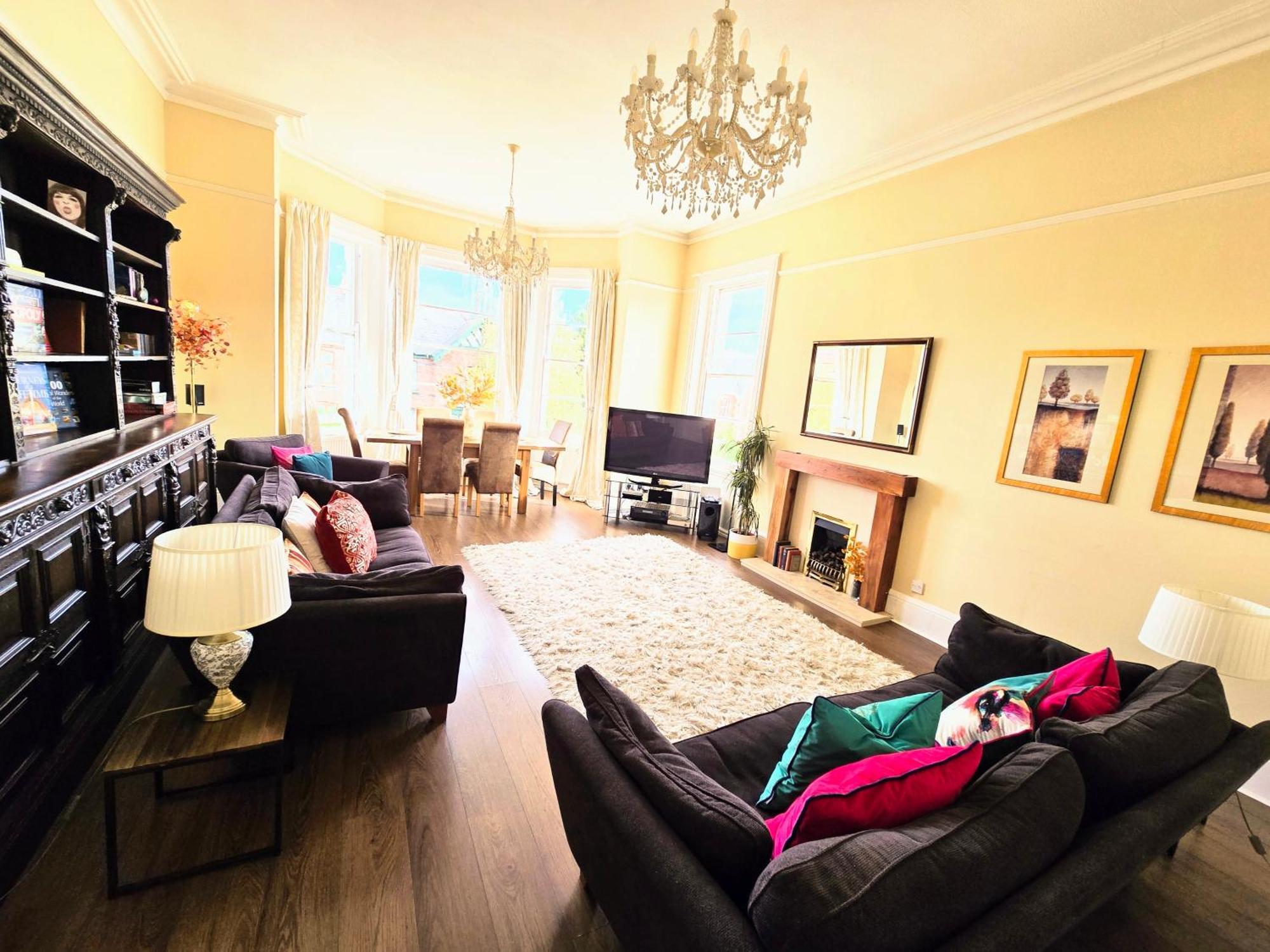 Cotswold Vip Regency Lodge Cheltenham Exterior foto